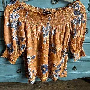 HARVE BENARD YELLOW FLORAL TOP